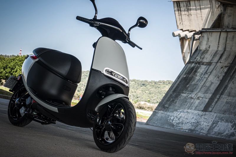 關閉暗黑模式, Gogoro S1 冰岩灰 實車動眼看 - 電腦王阿達 關閉暗黑模式, Gogoro S1 冰岩灰 實車動眼看 - 電腦王阿達