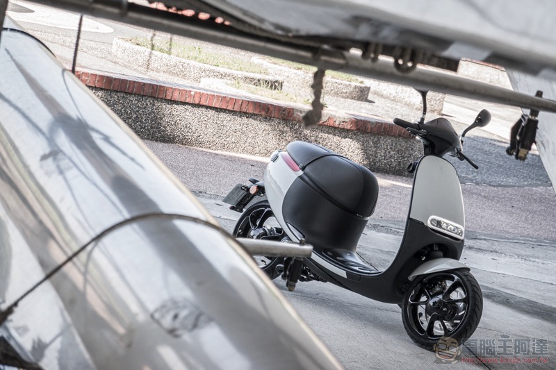 關閉暗黑模式, Gogoro S1 冰岩灰 實車動眼看 - 電腦王阿達 關閉暗黑模式, Gogoro S1 冰岩灰 實車動眼看 - 電腦王阿達