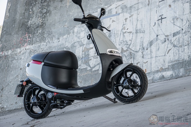 關閉暗黑模式, Gogoro S1 冰岩灰 實車動眼看 - 電腦王阿達 關閉暗黑模式, Gogoro S1 冰岩灰 實車動眼看 - 電腦王阿達