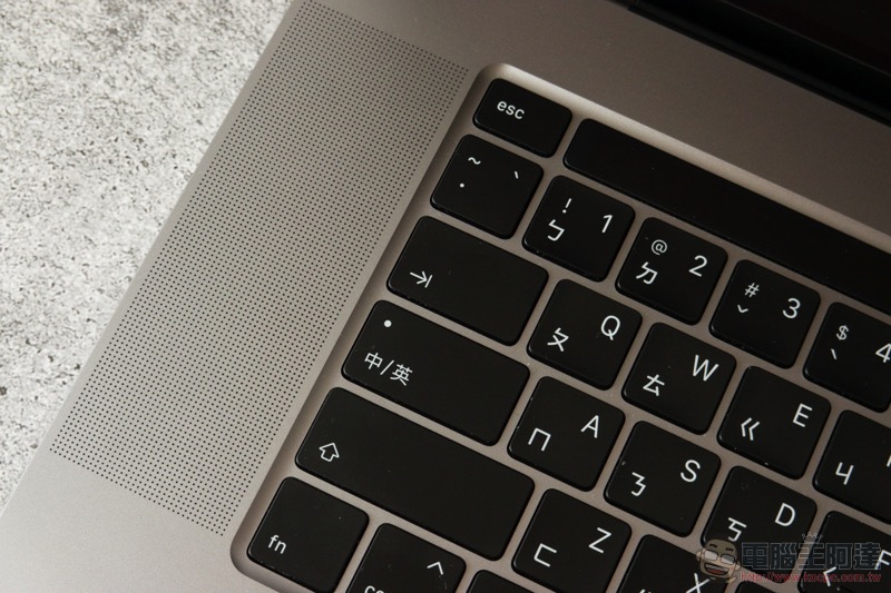 2020 年款 MacBook Air 與 MacBook Pro 14 傳將全面搭載剪刀腳鍵盤 - 電腦王阿達 2020 年款 MacBook Air 與 MacBook Pro 14 傳將全面搭載剪刀腳鍵盤 - 電腦王阿達