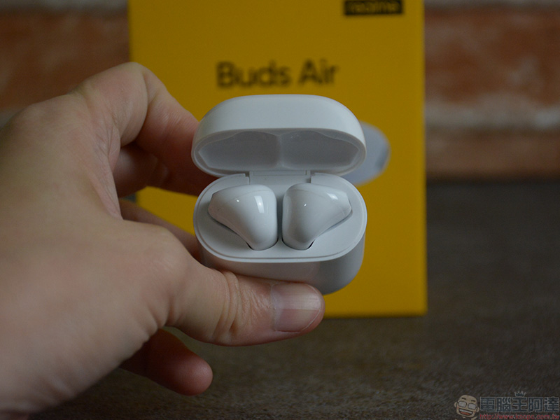 realme Buds Air 真無線藍牙耳機開箱動手玩,輕巧、低延遲、高 CP - 電腦王阿達 realme Buds Air 真無線藍牙耳機開箱動手玩,輕巧、低延遲、高 CP - 電腦王阿達