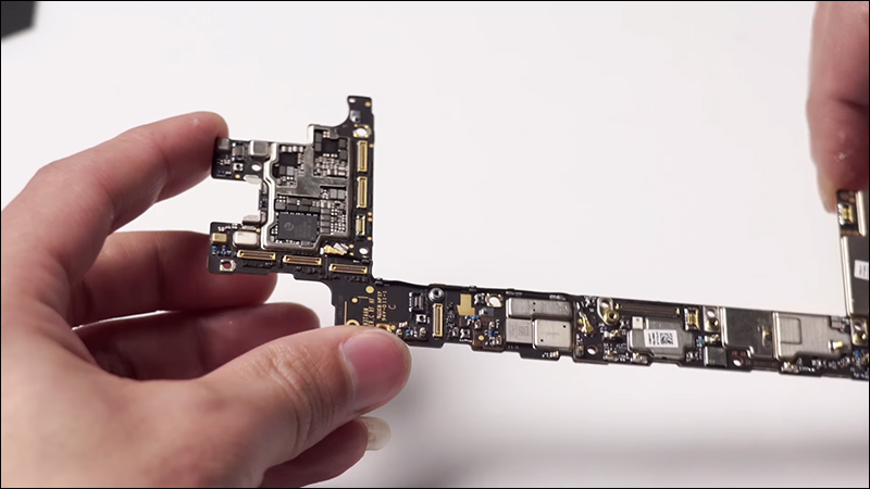 Huawei Mate Xs 5G 摺疊手機拆解影片分享,鉸鏈拆卸難度極高 - 電腦王阿達 Huawei Mate Xs 5G 摺疊手機拆解影片分享,鉸鏈拆卸難度極高 - 電腦王阿達