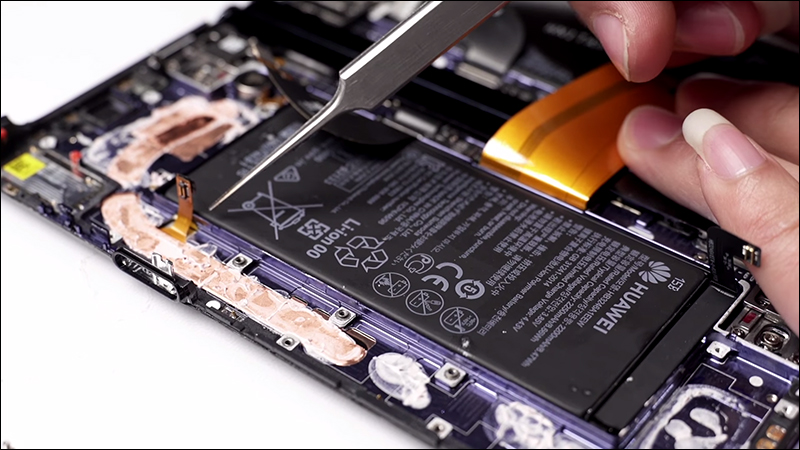 Huawei Mate Xs 5G 摺疊手機拆解影片分享,鉸鏈拆卸難度極高 - 電腦王阿達 Huawei Mate Xs 5G 摺疊手機拆解影片分享,鉸鏈拆卸難度極高 - 電腦王阿達