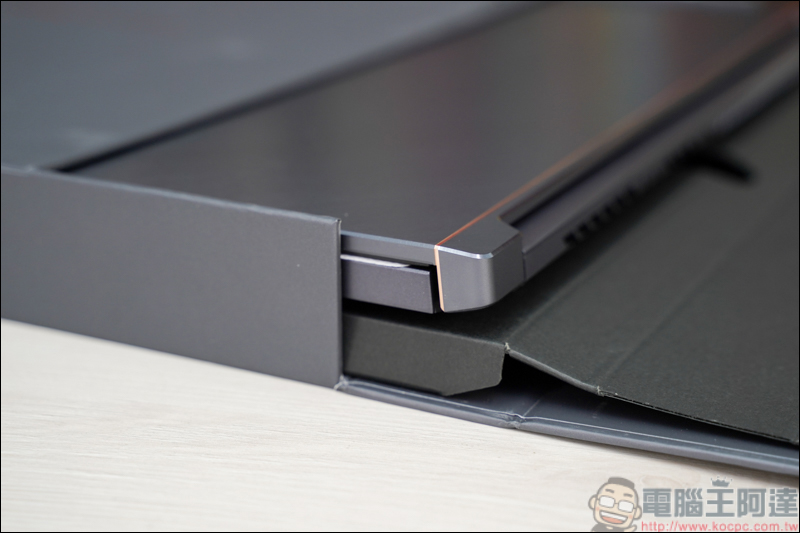 ASUS ProArt StudioBook 17 (H700) 開箱,搭載Pantone認證高色彩精準度螢幕的創作者筆電 - 電腦王阿達 ASUS ProArt StudioBook 17 (H700) 開箱,搭載Pantone認證高色彩精準度螢幕的創作者筆電 - 電腦王阿達