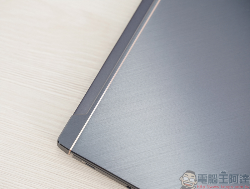 ASUS ProArt StudioBook 17 (H700) 開箱,搭載Pantone認證高色彩精準度螢幕的創作者筆電 - 電腦王阿達 ASUS ProArt StudioBook 17 (H700) 開箱,搭載Pantone認證高色彩精準度螢幕的創作者筆電 - 電腦王阿達