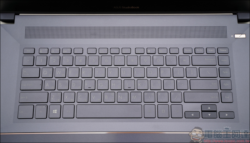 ASUS ProArt StudioBook 17 (H700) 開箱,搭載Pantone認證高色彩精準度螢幕的創作者筆電 - 電腦王阿達 ASUS ProArt StudioBook 17 (H700) 開箱,搭載Pantone認證高色彩精準度螢幕的創作者筆電 - 電腦王阿達