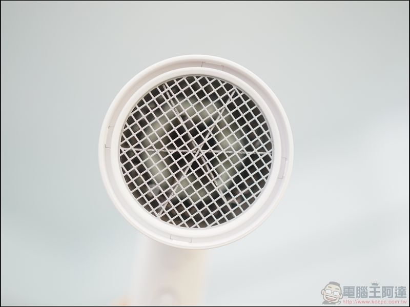 小適 White 負離子吹風機 開箱!2000萬/cm³負離子讓妳輕鬆吹出女神光 - 電腦王阿達 小適 White 負離子吹風機 開箱!2000萬/cm³負離子讓妳輕鬆吹出女神光 - 電腦王阿達