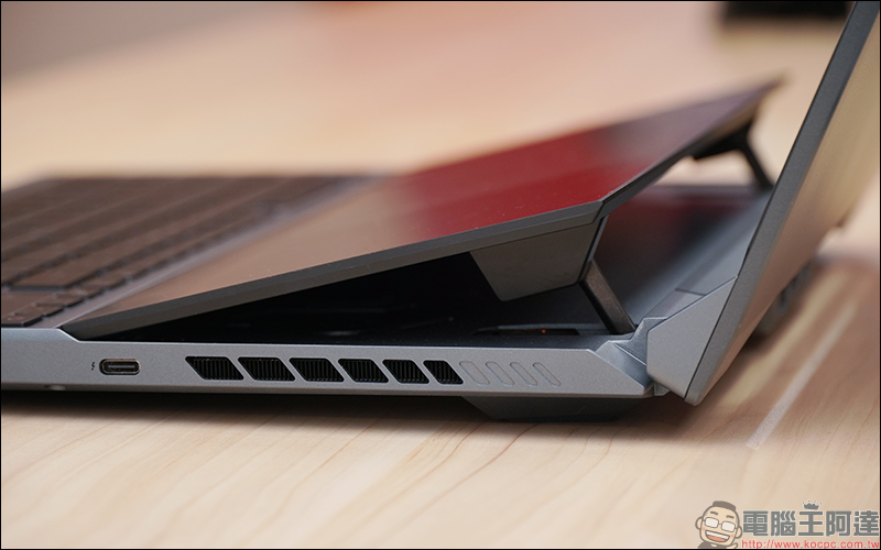華碩首款雙螢幕電競筆電 ROG Zephyrus Duo 15 等 ROG 筆電新品搶先動眼看 - 電腦王阿達 華碩首款雙螢幕電競筆電 ROG Zephyrus Duo 15 等 ROG 筆電新品搶先動眼看 - 電腦王阿達