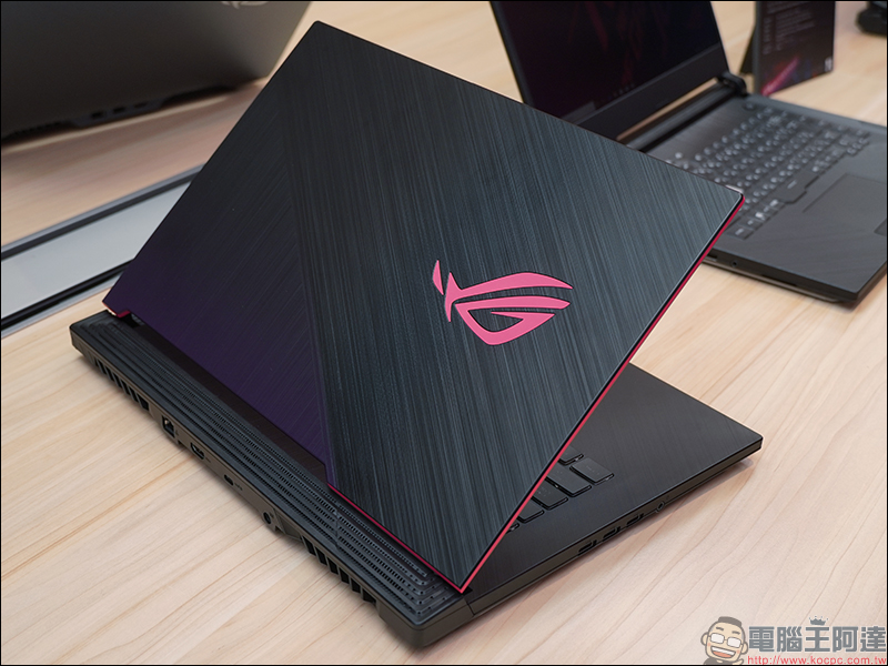 華碩首款雙螢幕電競筆電 ROG Zephyrus Duo 15 等 ROG 筆電新品搶先動眼看 - 電腦王阿達 華碩首款雙螢幕電競筆電 ROG Zephyrus Duo 15 等 ROG 筆電新品搶先動眼看 - 電腦王阿達