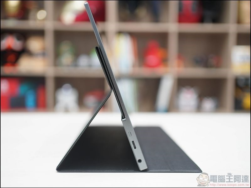 MSI Optix MAG161V 開箱 - 09 MSI Optix MAG161V 開箱 - 09