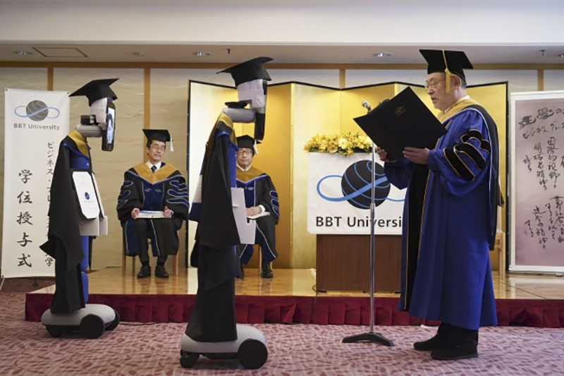 日本大學利用機器人辦了一場 虛實混合的畢業典禮 - 電腦王阿達