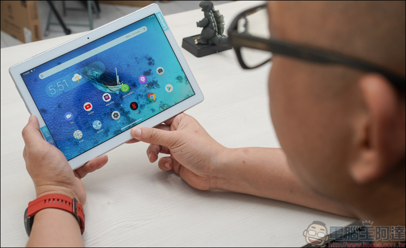 Lenovo Tab P10開箱評測,只要一台就能全家共用的家用平板 - 電腦王阿達 Lenovo Tab P10開箱評測,只要一台就能全家共用的家用平板 - 電腦王阿達