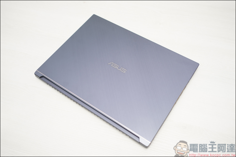 ASUS ProArt StudioBook 17 (H700) 開箱,搭載Pantone認證高色彩精準度螢幕的創作者筆電 - 電腦王阿達 ASUS ProArt StudioBook 17 (H700) 開箱,搭載Pantone認證高色彩精準度螢幕的創作者筆電 - 電腦王阿達
