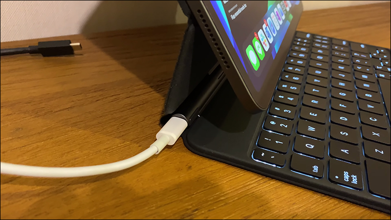 外國 YouTuber 簡易開箱 iPad Pro 巧控鍵盤，12.9 吋 iPad Pro 組合比 MacBook Air 還重 - 電腦王阿達
