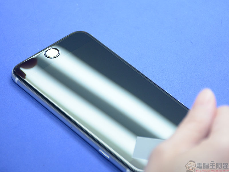 iPhone SE 的防護罩,imos 熱彎/點膠 3D 滿版康寧玻璃保貼+超潑水保貼+藍寶石鏡頭保護鏡體驗 - 電腦王阿達 iPhone SE 的防護罩,imos 熱彎/點膠 3D 滿版康寧玻璃保貼+超潑水保貼+藍寶石鏡頭保護鏡體驗 - 電腦王阿達