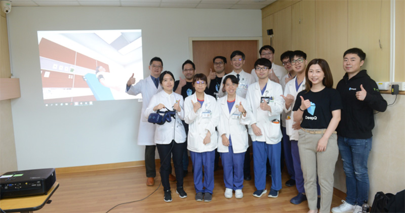 HTC DeepQ 與台北慈濟醫院、台灣急重症模擬醫學會聯手，用 VR 訓練武漢肺炎照護 - 電腦王阿達