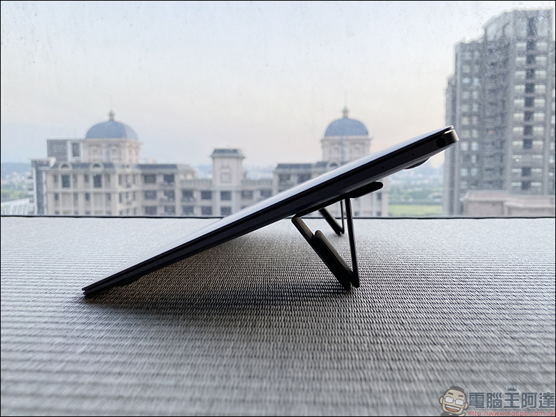Bestmade NEO 隱形筆電架簡單動手玩:0.4 公分極薄無感、支援雙角度調整 - 電腦王阿達 Neo 隱形筆電架
