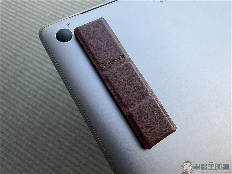 Bestmade NEO 隱形筆電架簡單動手玩:0.4 公分極薄無感、支援雙角度調整 - 電腦王阿達 Neo 隱形筆電架