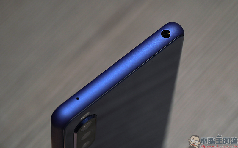 Xperia 10 II 開箱、評測、動手玩:21:9 OLED 寬螢幕、三鏡頭相機,具備防水功能更親民! - 電腦王阿達 Xperia 10 II 開箱、評測、動手玩:21:9 OLED 寬螢幕、三鏡頭相機,具備防水功能更親民! - 電腦王阿達