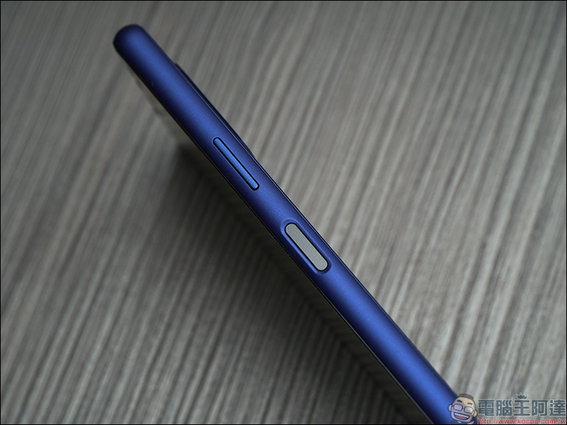 Xperia 10 II 開箱、評測、動手玩:21:9 OLED 寬螢幕、三鏡頭相機,具備防水功能更親民! - 電腦王阿達 Xperia 10 II 開箱、評測、動手玩:21:9 OLED 寬螢幕、三鏡頭相機,具備防水功能更親民! - 電腦王阿達