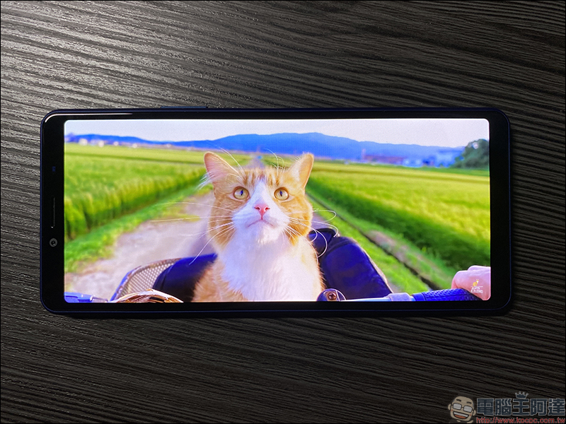 Xperia 10 II 開箱、評測、動手玩:21:9 OLED 寬螢幕、三鏡頭相機,具備防水功能更親民! - 電腦王阿達 Xperia 10 II 開箱、評測、動手玩:21:9 OLED 寬螢幕、三鏡頭相機,具備防水功能更親民! - 電腦王阿達