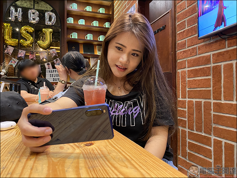 Xperia 10 II 開箱、評測、動手玩:21:9 OLED 寬螢幕、三鏡頭相機,具備防水功能更親民! - 電腦王阿達 Xperia 10 II 開箱、評測、動手玩:21:9 OLED 寬螢幕、三鏡頭相機,具備防水功能更親民! - 電腦王阿達