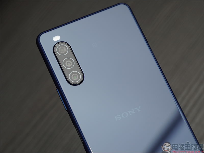 Xperia 10 II 開箱、評測、動手玩:21:9 OLED 寬螢幕、三鏡頭相機,具備防水功能更親民! - 電腦王阿達 Xperia 10 II 開箱、評測、動手玩:21:9 OLED 寬螢幕、三鏡頭相機,具備防水功能更親民! - 電腦王阿達