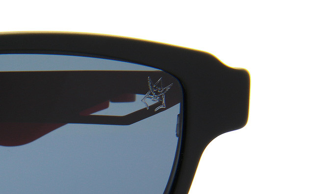 《機動戰士鋼彈》x OWNDAYS夏亞特別樣式眼鏡 於日本網路商店先行販售 - 電腦王阿達