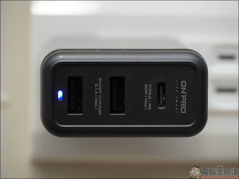 ONPRO UC-PD60W 3 孔萬國急速 USB 充電器開箱:支援 PD 60W 快充,可充筆電、Switch 等裝置,附多國轉接插頭,出國旅行充電更便利! - 電腦王阿達 ONPRO UC-PD60W 3 孔萬國急速 USB 充電器開箱:支援 PD 60W 快充,可充筆電、Switch 等裝置,附多國轉接插頭,出國旅行充電更便利! - 電腦王阿達