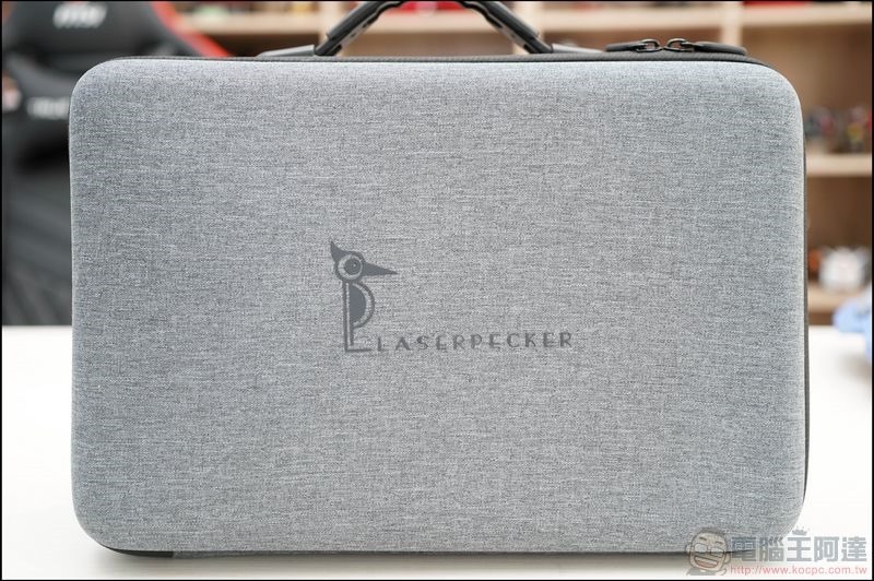 LaserPecker 蜂鳥雷雕機 開箱 - 02 LaserPecker 蜂鳥雷雕機 開箱 - 02
