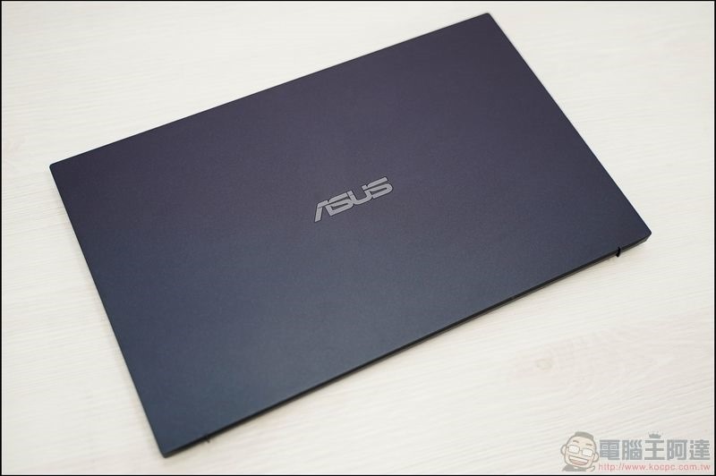 ASUS ExpertBook B9450FA 開箱 - 09