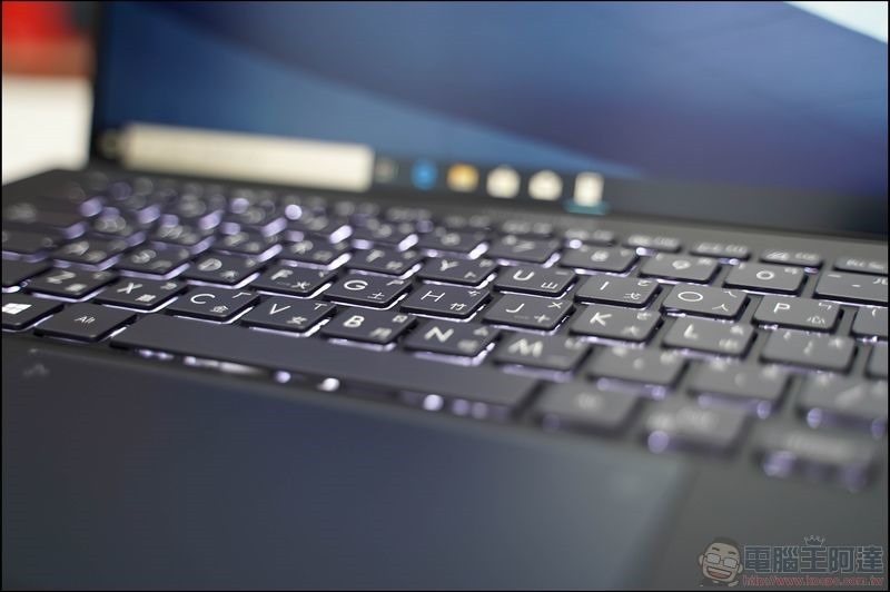 ASUS ExpertBook B9450FA 開箱 - 16 ASUS ExpertBook B9450FA 開箱 - 16