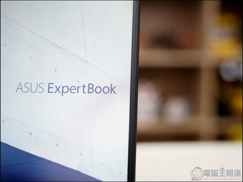 ASUS ExpertBook B9450FA 開箱 - 13