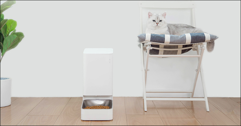 小米推出小頑智能寵物餵食器，全天候自動餵食管家，售價約 1,675 元 - 電腦王阿達
