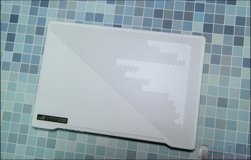 ROG Zephyrus G14 開箱 - 01 ROG Zephyrus G14 開箱 - 01