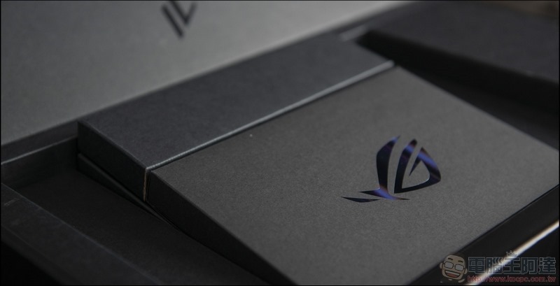 ROG Zephyrus G14 開箱 - 06 ROG Zephyrus G14 開箱 - 06