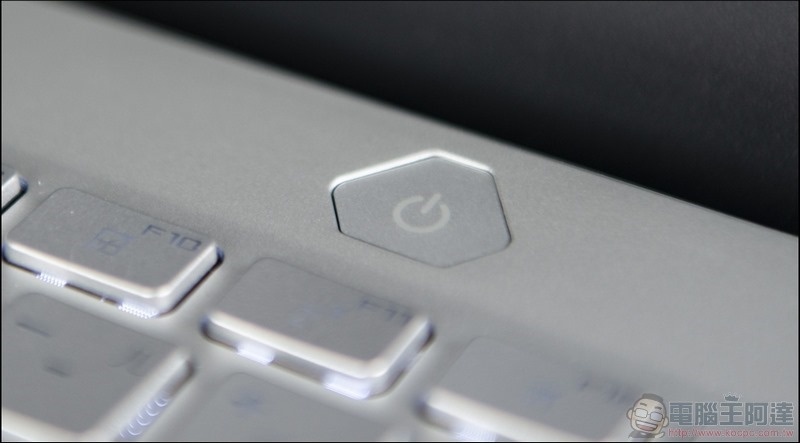 ROG Zephyrus G14 開箱 - 19 ROG Zephyrus G14 開箱 - 19