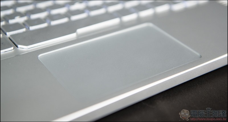ROG Zephyrus G14 開箱 - 21 ROG Zephyrus G14 開箱 - 21