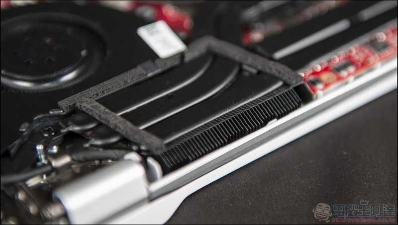 ROG Zephyrus G14 開箱 - 31 ROG Zephyrus G14 開箱 - 31