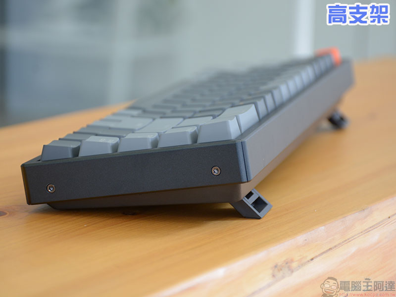 Keychron K6 超精簡 68 鍵機械式鍵盤 RGB 熱插拔軸開箱動手玩，雙模式、四系統宛如量身定做 - 電腦王阿達