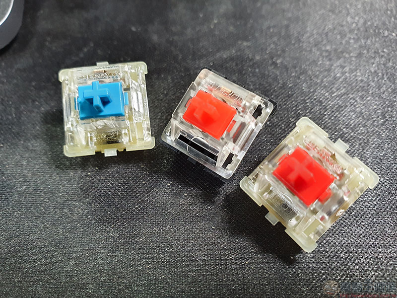 Keychron K6 超精簡 68 鍵機械式鍵盤 RGB 熱插拔軸開箱動手玩,雙模式、四系統宛如量身定做 - 電腦王阿達 Keychron K6 超精簡 68 鍵機械式鍵盤 RGB 熱插拔軸開箱動手玩,雙模式、四系統宛如量身定做 - 電腦王阿達