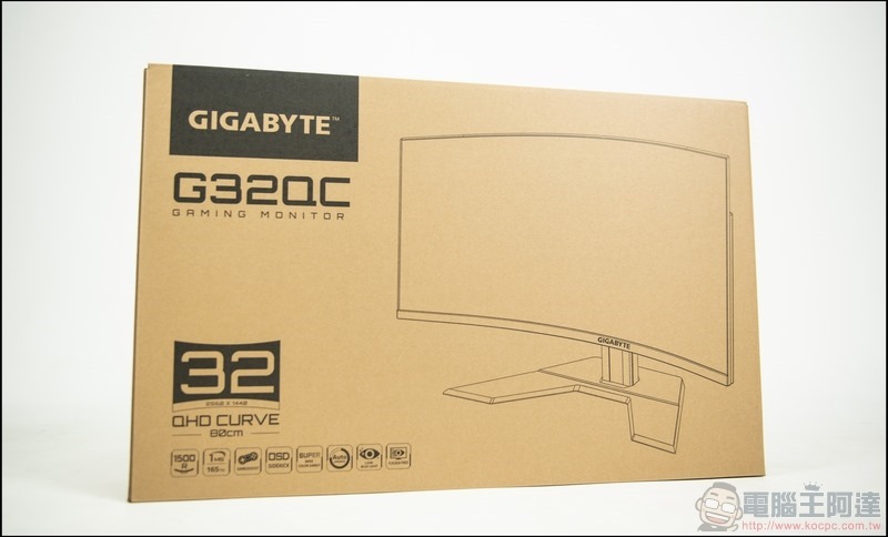 GIGABYTE G32QC 曲面電競螢幕開箱 - 01