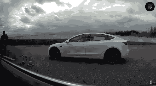 Tesla Model 3 再次對決 Porsche Taycan ,結果難過的是 Model S? - 電腦王阿達 Tesla Model 3 再次對決 Porsche Taycan ,結果難過的是 Model S? - 電腦王阿達