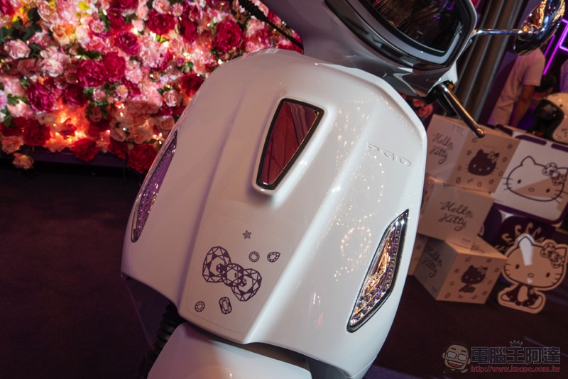 搶眼造型 PGO Ur1 × Hello Kitty 限量聯名版 動眼看 - 電腦王阿達 搶眼造型 PGO Ur1 × Hello Kitty 限量聯名版 動眼看 - 電腦王阿達