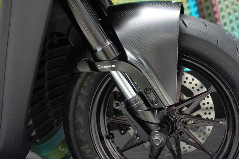 Gogoro S3 / S3 ABS 登場:買菜車居然變身徹頭徹尾性能車款(想不到吧) - 電腦王阿達 Gogoro S3 / S3 ABS 登場:買菜車居然變身徹頭徹尾性能車款(想不到吧) - 電腦王阿達