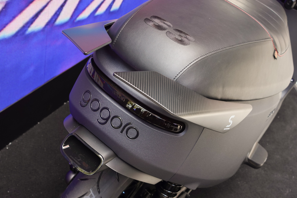 Gogoro S3 / S3 ABS 登場：買菜車居然變身徹頭徹尾性能車款（想不到吧） - 電腦王阿達