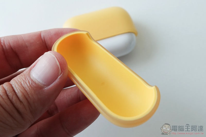撞色不怕撞 AirPods / AirPods Pro 犀牛盾保護殼 動手玩 - 電腦王阿達 撞色不怕撞 AirPods / AirPods Pro 犀牛盾保護殼 動手玩 - 電腦王阿達