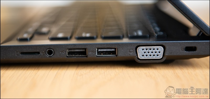 輕薄商務筆電 ASUS ExpertBook P2 (P2451) 開箱 - 15 輕薄商務筆電 ASUS ExpertBook P2 (P2451) 開箱 - 15