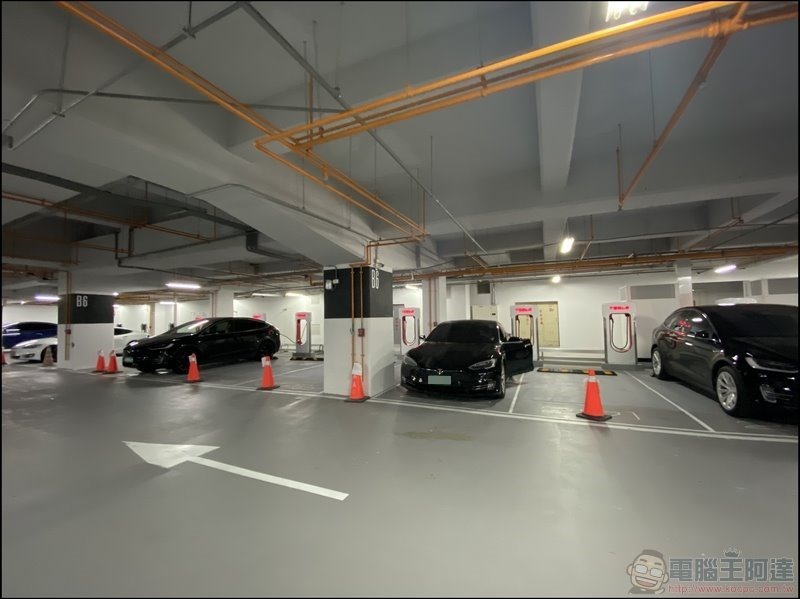 台南市美術館 2 館 Tesla V3 超級充電站 - 03 台南市美術館 2 館 Tesla V3 超級充電站 - 03