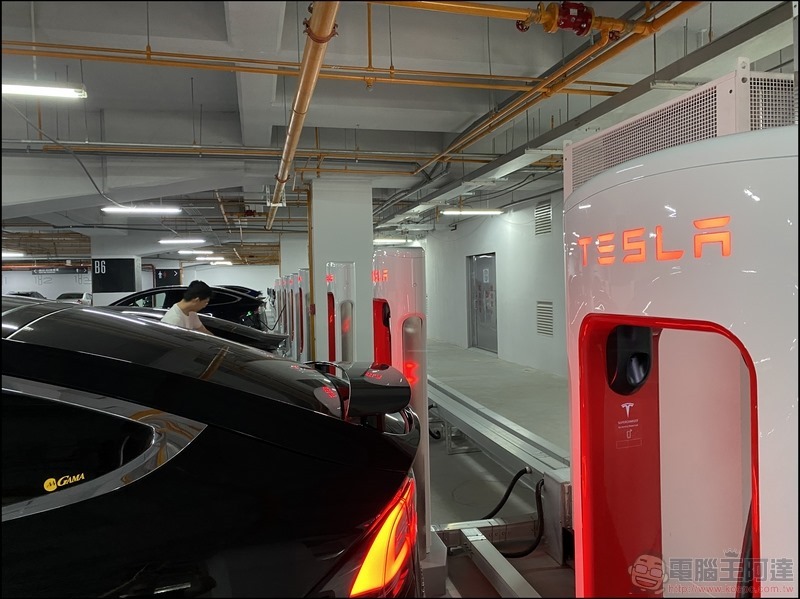 台南市美術館 2 館 Tesla  V3  超級充電站 - 04